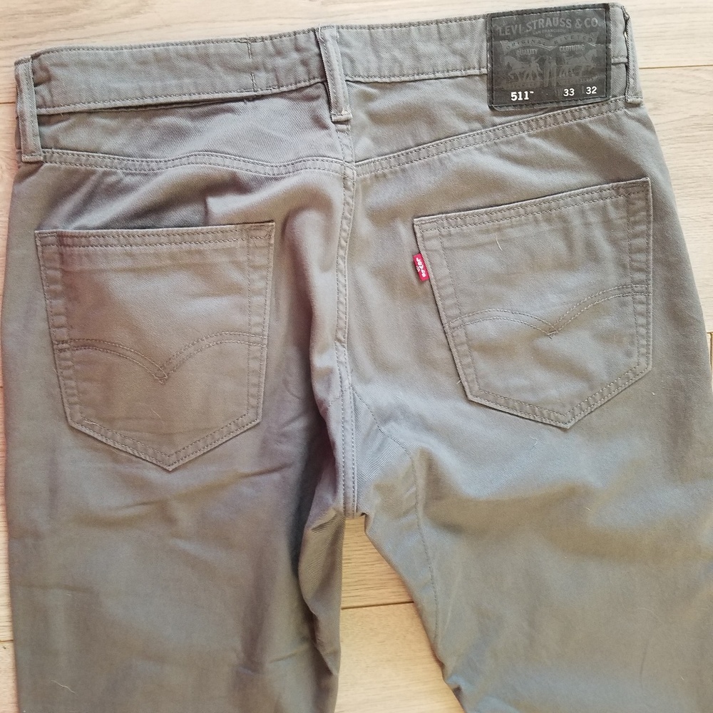 Gray Levi's 511's Size 33-32